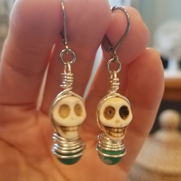FINAL PRICE Skull Dragon Skin Agate Bauble Earrings - Picture 3 of 8